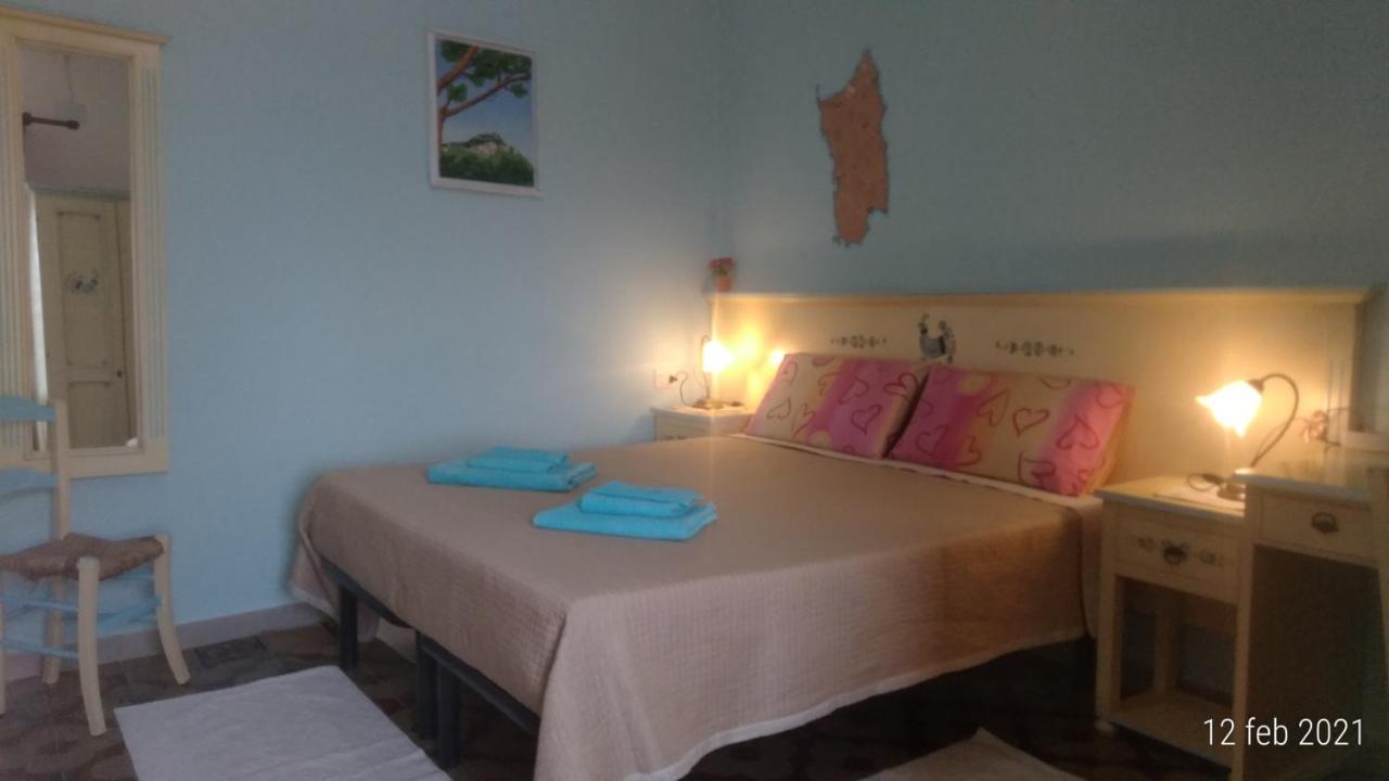 B&B Eleonora D'Arborea, Centro Storico Позада Екстериор снимка