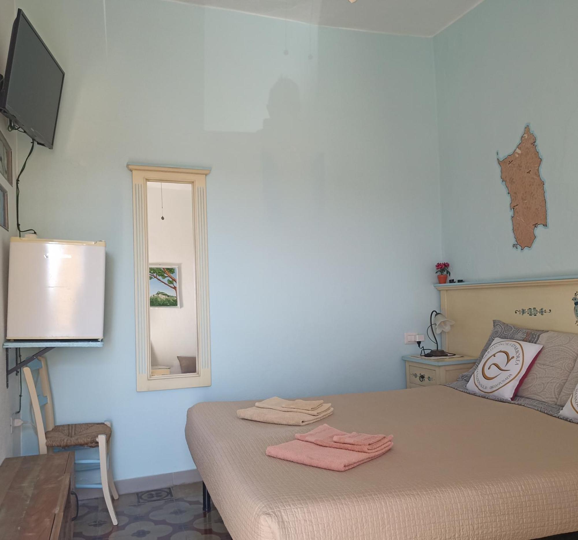 B&B Eleonora D'Arborea, Centro Storico Позада Екстериор снимка