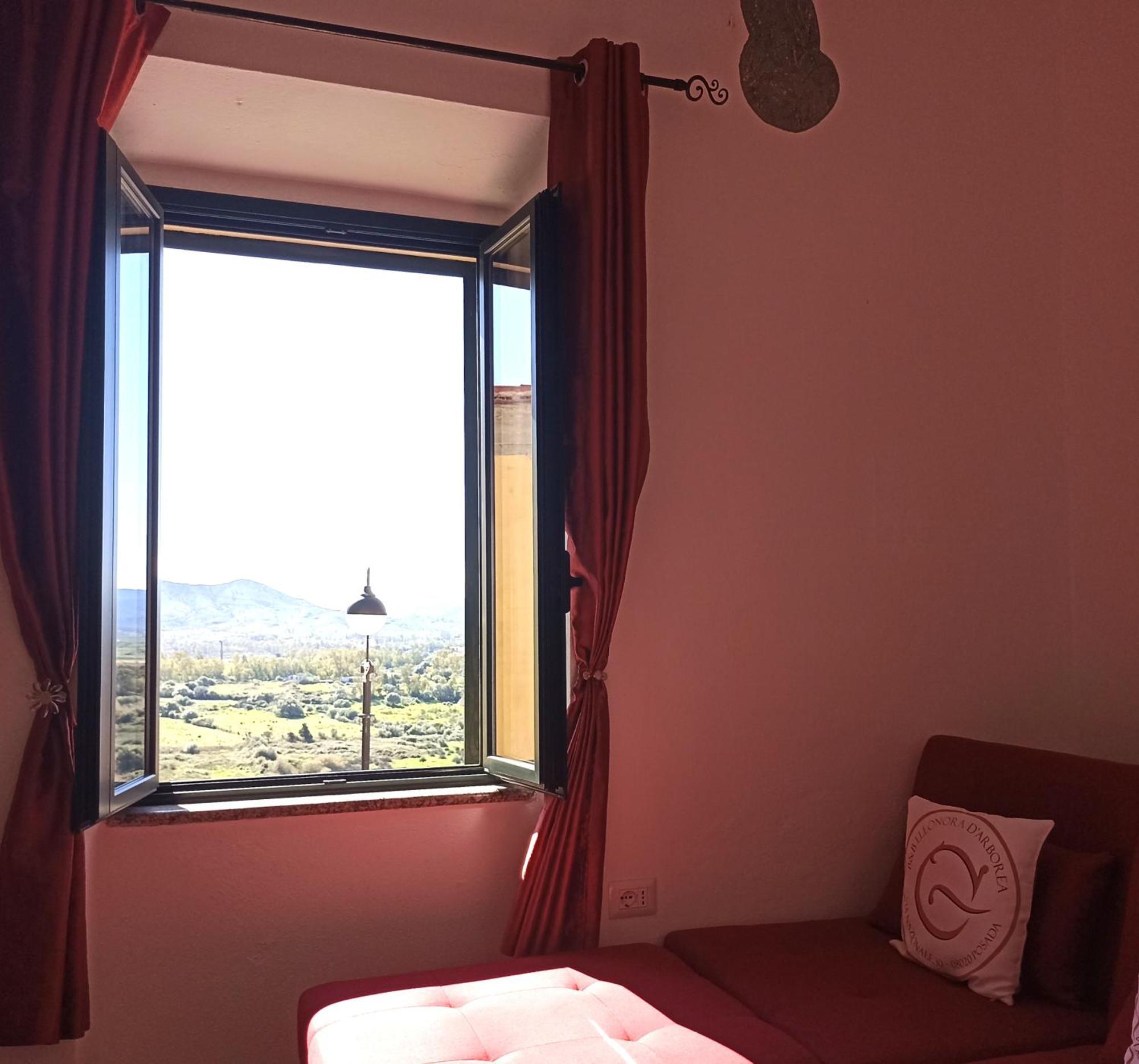 B&B Eleonora D'Arborea, Centro Storico Позада Екстериор снимка