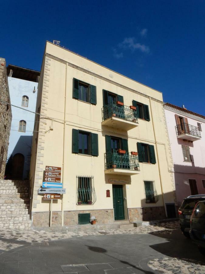 B&B Eleonora D'Arborea, Centro Storico Позада Екстериор снимка