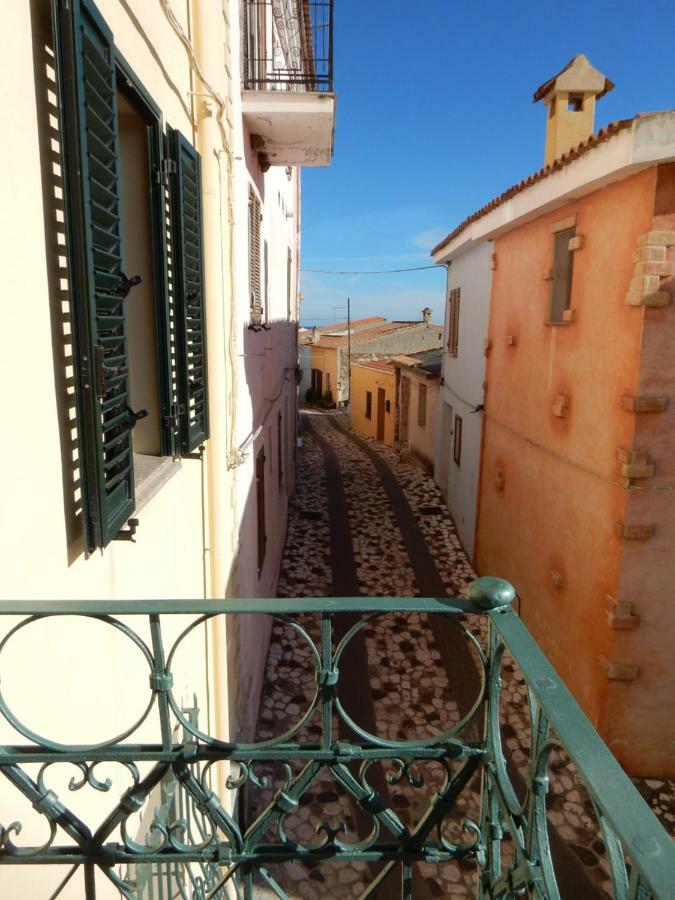 B&B Eleonora D'Arborea, Centro Storico Позада Екстериор снимка
